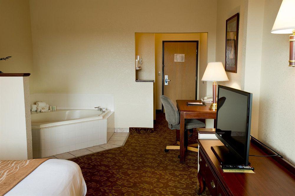 Comfort Suites Kansas City-Liberty Eksteriør billede